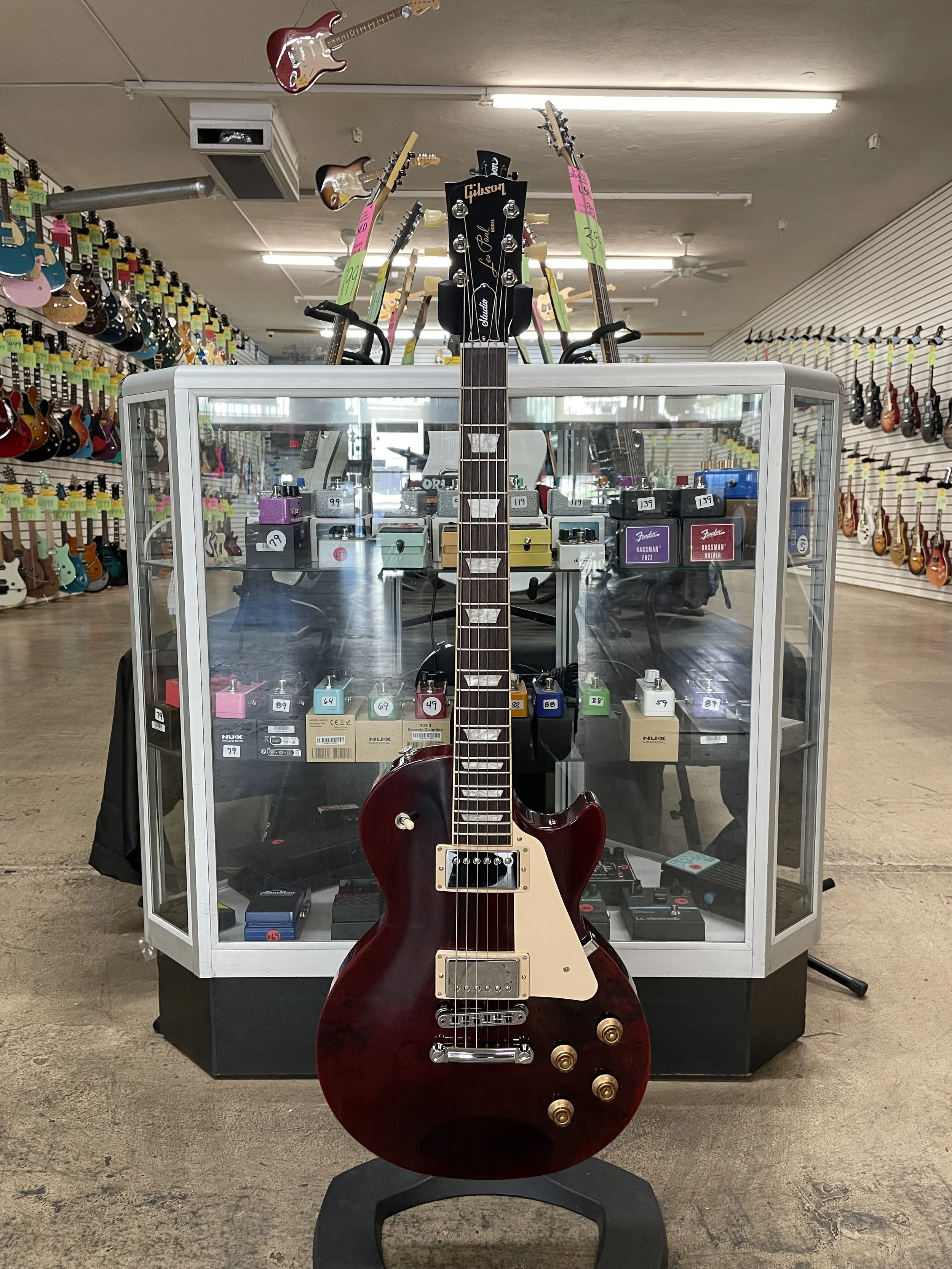 Gibson Electric Guitars — Bizarre Guitar